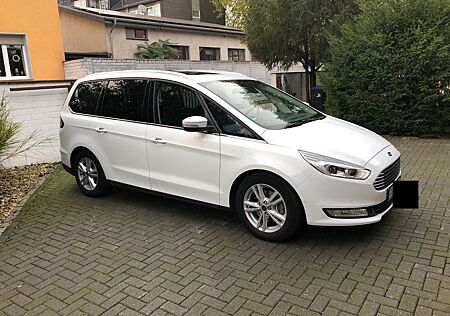 Ford Galaxy 2,0 TDCi 110kW Titanium PowerShift Ti...