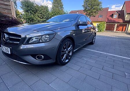 Mercedes-Benz A 180 2Style große Inspektion NEU