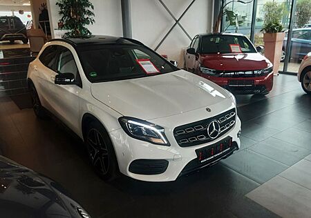 Mercedes-Benz GLA 200 AMG-Line PanoDach 360GK Standh LED AHK