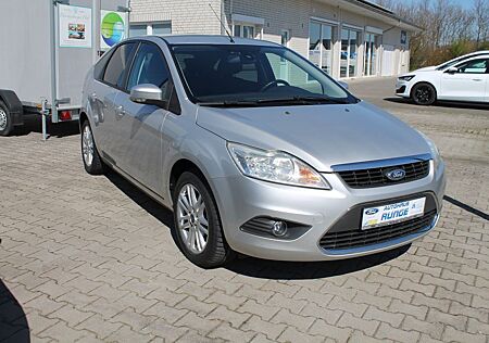 Ford Focus Lim. Style AHK
