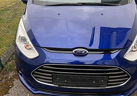 Ford B-Max 1,0 EcoBoost 92kW S/S Titanium Titanium