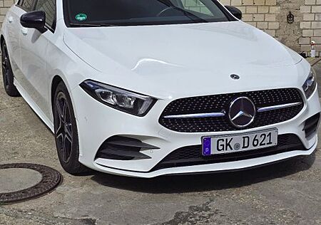 Mercedes-Benz A 220 AMG Night Paket 9G