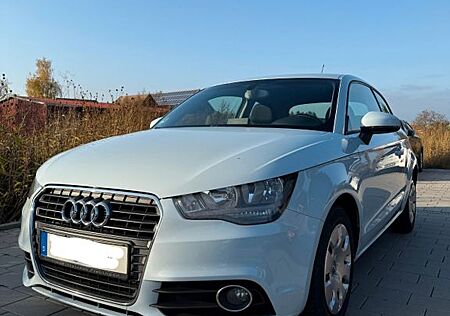 Audi A1 1.4 Klima Sitzheizung 8-Fach-Bereifung TÜV