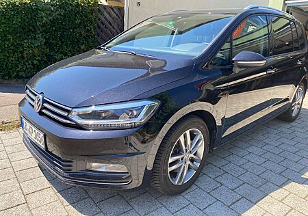 VW Touran Volkswagen 1.4 TSI DSG SOUND BMT SOUND Pano Navi AHK
