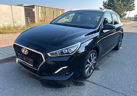 Hyundai i30 gebraucht kaufen Hyundai i30 cw Premium