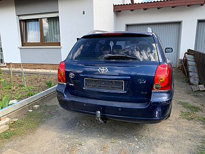 Toyota Avensis Combi Sol 2.0-l-VVT-i Automatik Sol