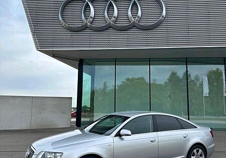 Audi A6 2.4 -