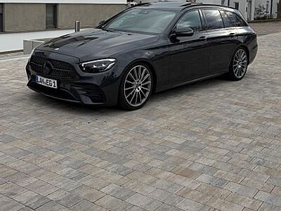 Mercedes-Benz E 220 d 4MATIC T Autom. AMG LINE