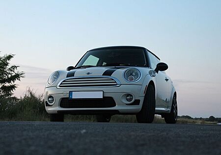 Mini Cooper , 8-fachbereift, Aerokit
