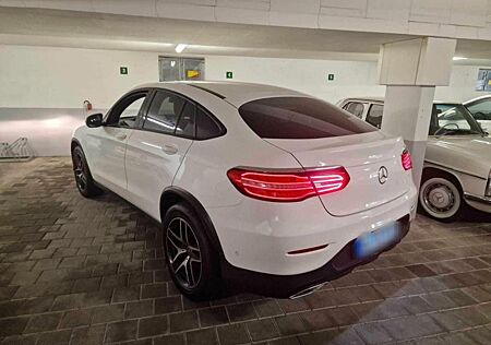 Mercedes-Benz GLC 250 d 4MATIC AMG Line Coupé Autom. AMG Line