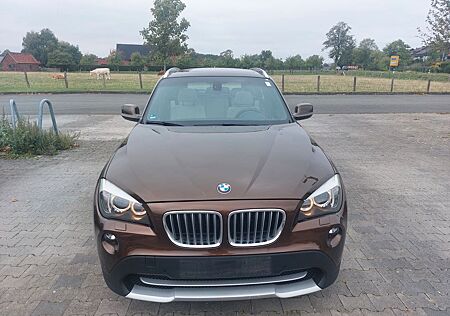 BMW X1 xDrive28i Panorama