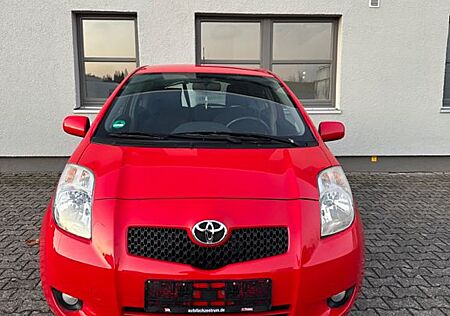 Toyota Yaris 1,3-l-VVT-i Cool Cool