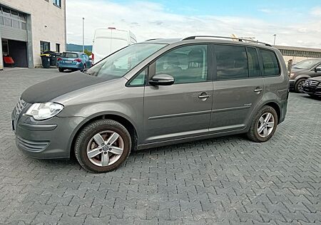 VW Touran Volkswagen Freestyle