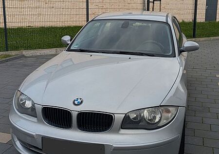 BMW 118i Scheckheftgepflegt, Steuerkette Neu