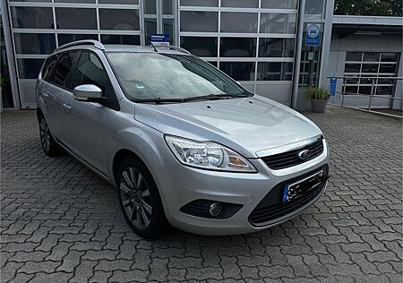 Ford Focus 1,6 Silver Magic Turnier Silver Magic