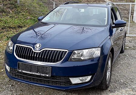 Skoda Octavia 1.6 TDI mit panorama tüv 2027