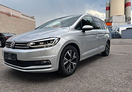 VW Touran Volkswagen Highline BMT/Start-Stopp