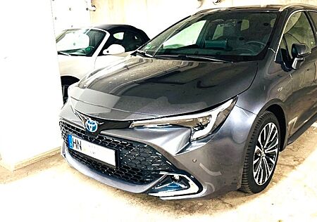 Toyota Corolla 1,8 Hybrid Team Deutschl Touring Spo...