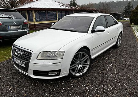 Audi S8 5.2 FSI quattro