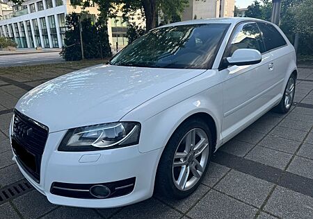 Audi A3 2.0 TDI Euro5 Navi Xenon Standheizun Top Zustand