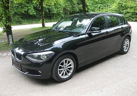 BMW 118d d Lim. -5-trg. Navi, TÜV 03-27 PDC, SH