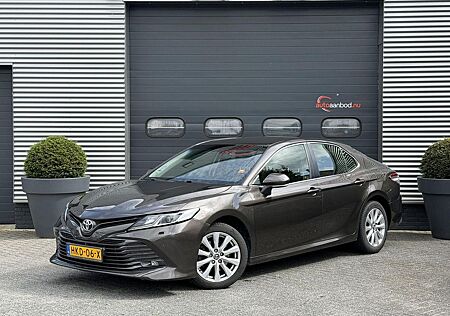 Toyota Camry 2.5 Hybrid Dynamic | kamera | Lederen Bekl