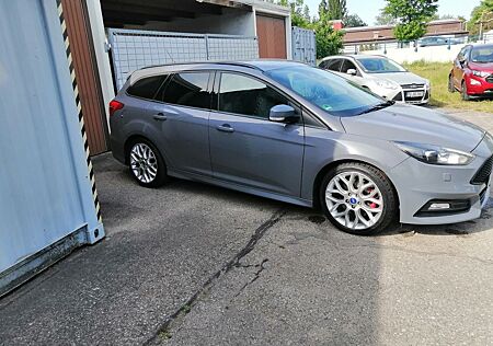 Ford Focus 2,0TDCi ST PowerShift Leder-Sport-Paket ST