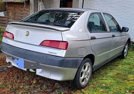 Alfa Romeo 146 1.4 T.Spark BJ 1997 2. Hand 94.195 KM