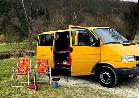 VW T4 Caravelle Volkswagen Gelber T4/ Camper/ Bulli/ Van/ Retro