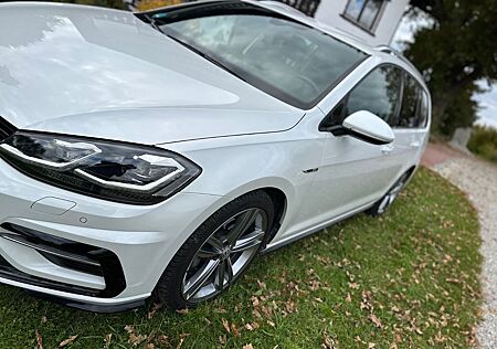 VW Golf gebraucht kaufen VW Golf Volkswagen 2.0 TDI SCR DSG 110kW R-Line Variant R-Line