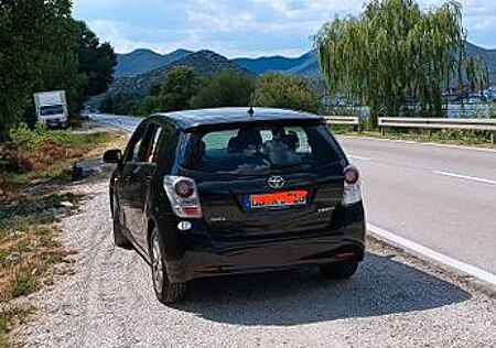 Toyota Verso 2.2l D-CAT Executive Executive