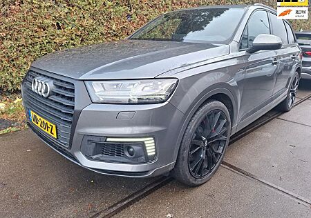 Audi Q7 3.0 TDI e-tron quattro Sport (1 CILINDER NIET