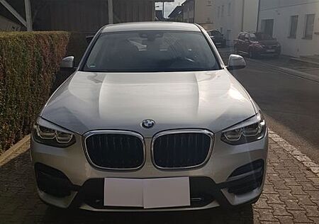 BMW X3 xDrive20d Advantage