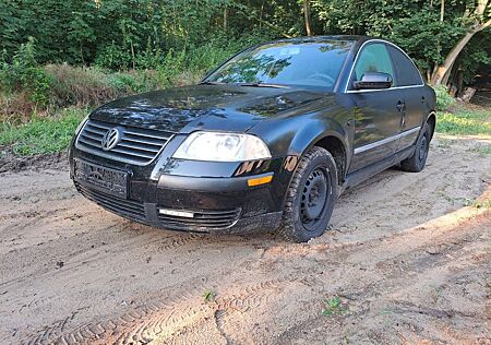 VW Passat Volkswagen 2.0 Limousine Hu 08/25