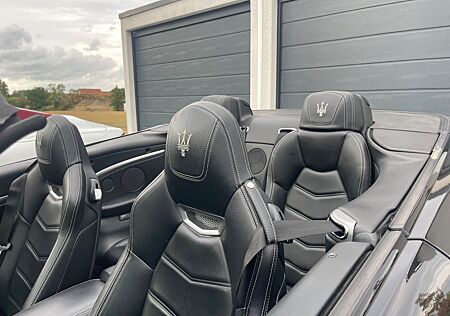 Maserati GranCabrio 4.7 V8 460 PS Facelift Deutsch*52Tkm*