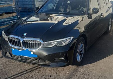 BMW 318d Touring - G21