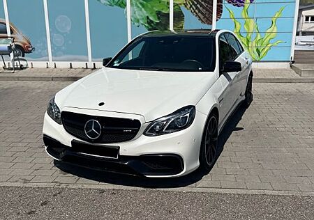 Mercedes-Benz E 63 AMG 4MATIC AMG