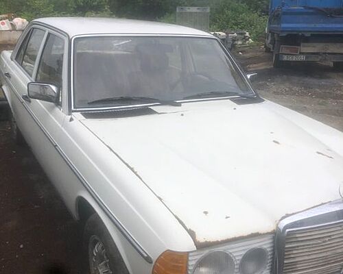 Mercedes-Benz E 200