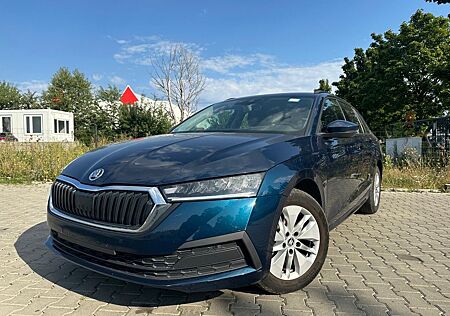 Skoda Octavia Combi Ambition Kamera/Led/KeyGo/Acc