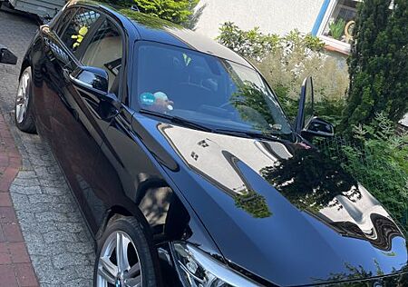 BMW 120i Advantage A Advantage