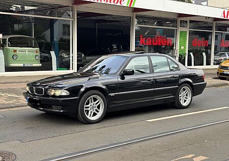 BMW 750i M