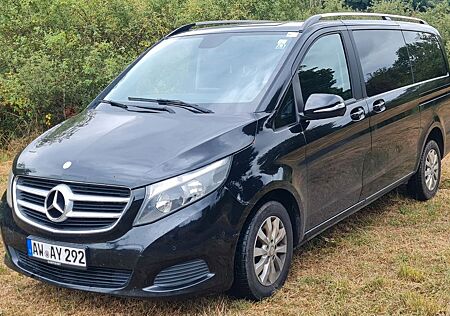 Mercedes-Benz V 220 lang