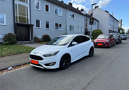 Ford Focus 2,0 TDCi 110kW PowerSh. ST-Line Turnie...