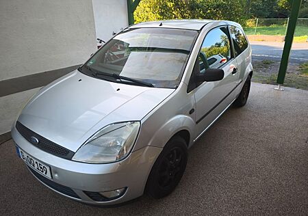 Ford Fiesta 1.4 16V Ghia