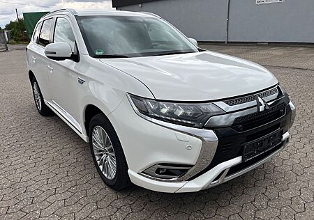 Mitsubishi Outlander 2.4 Plug-In Hybrid 1.HD - Standheizung