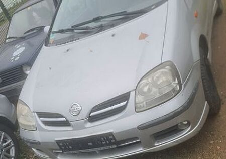 Nissan Almera Tino Acenta plus