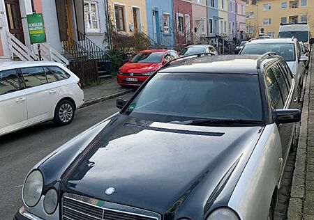 Mercedes-Benz E 240 T ELEGANCE Elegance