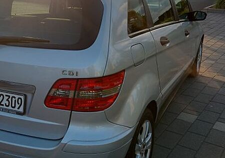 Mercedes-Benz B 180 CDI -