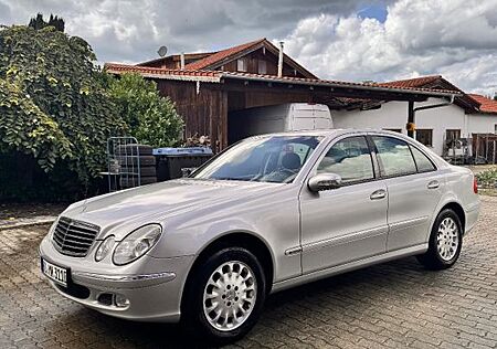 Mercedes-Benz E 240 AVANTGARDE