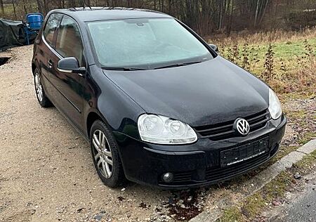 VW Golf Volkswagen V 1.6